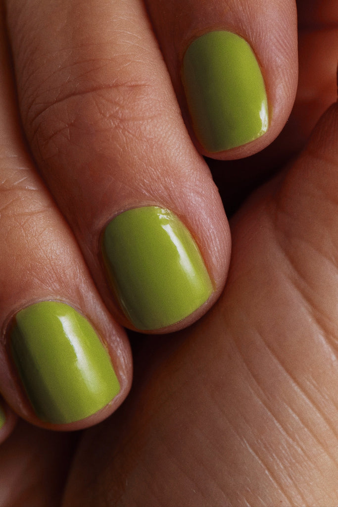 Green nail polish, nail polish, vegan nail polish, clean nail polish, summer nail polish